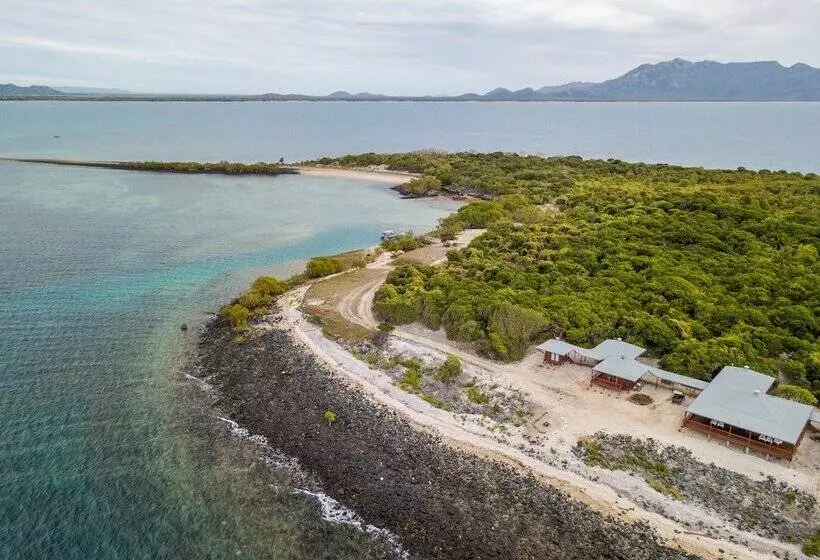 Hotelli Camp Island Lodge