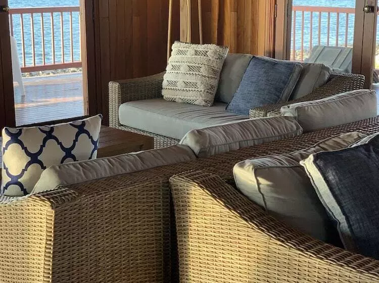 Hotelli Camp Island Lodge