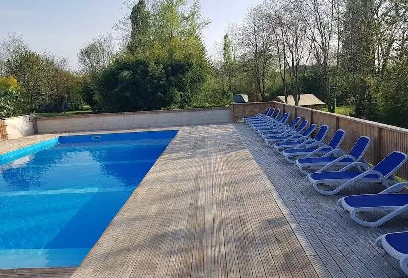 Hotelli Camping Le Petit Lion   Tente Safari