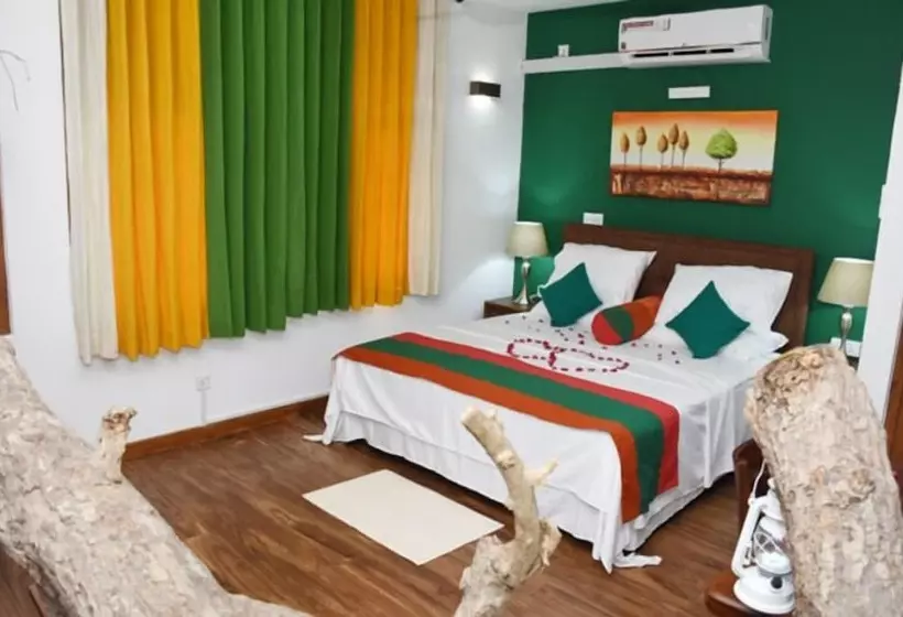 هتل Colombo Tree House