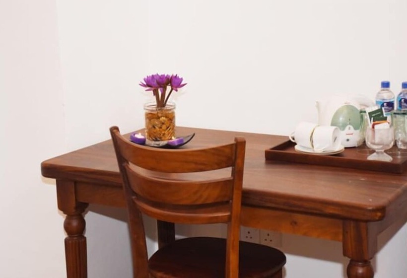 فندق Colombo Tree House