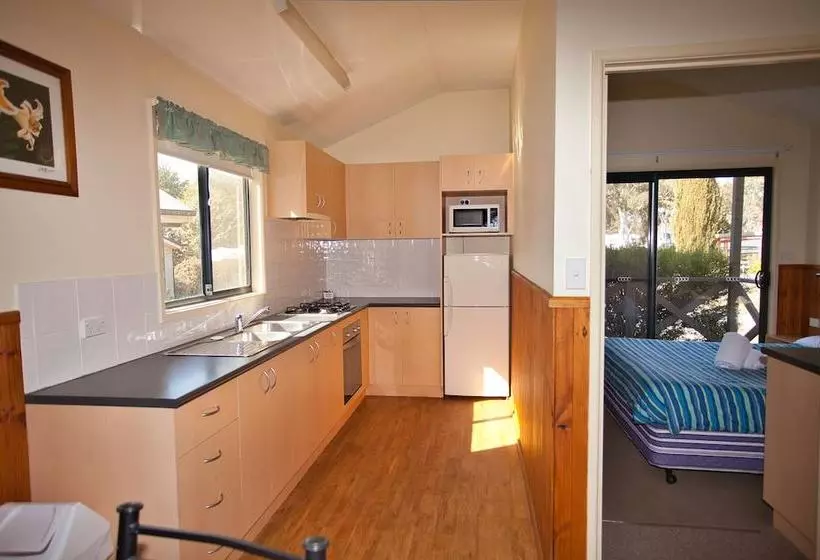Hotelli Eaglehawk Holiday Park Canberra