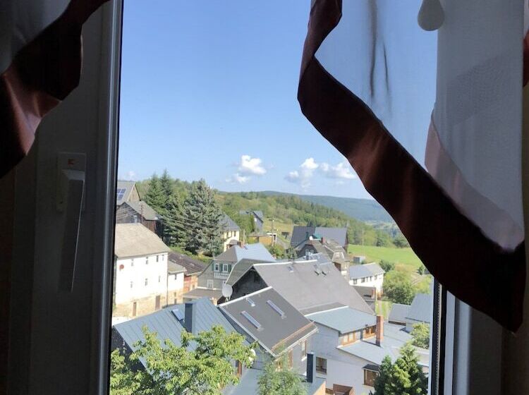 Отель Gansthof Pension Meurastein