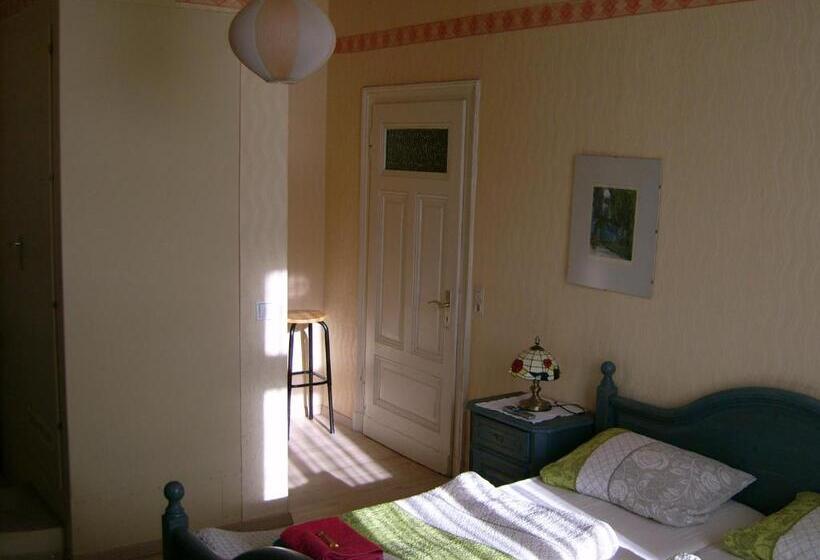 בית מלון כפרי Gasthaus Zur Traube