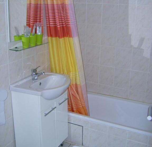 בית מלון כפרי Gasthaus Zur Traube