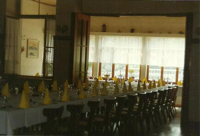 ホテル Gasthaus Zur Traube