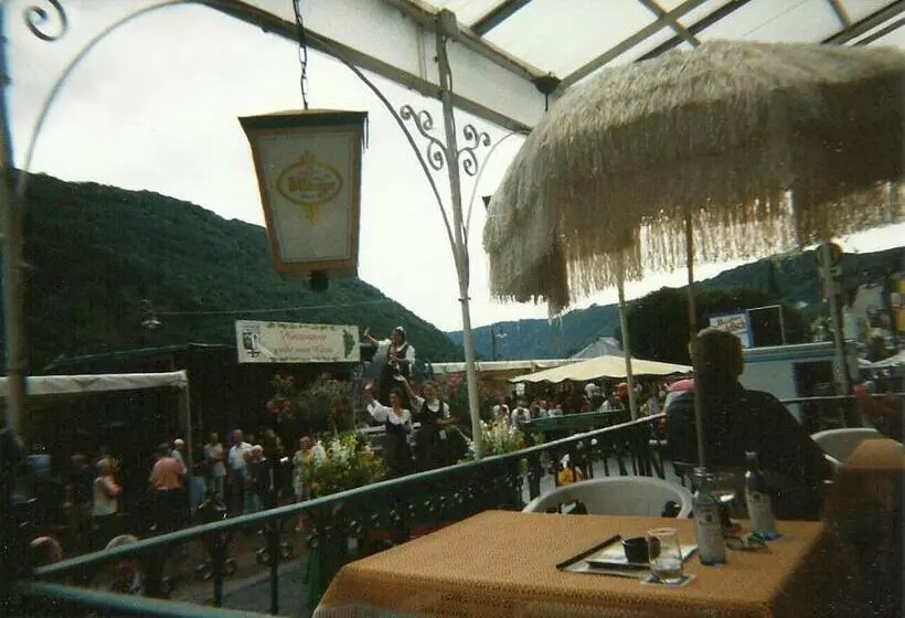 ホテル Gasthaus Zur Traube