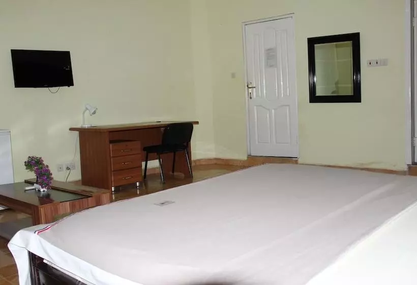 Hotelli Gorsben Royal Lodge