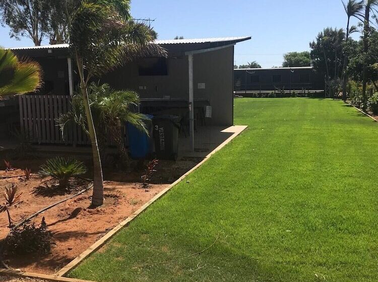 فندق Norwesta Lifestyle Park