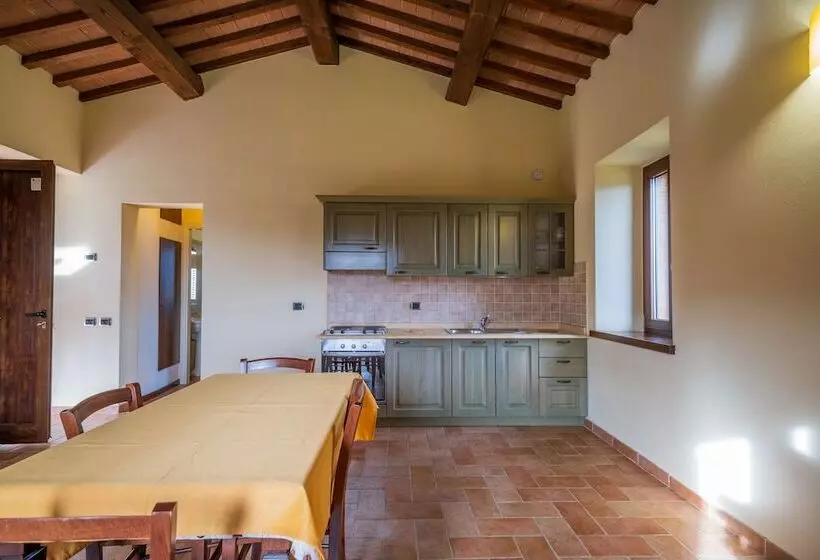 田舎風ホテル Agriturismo Borgo Biaia