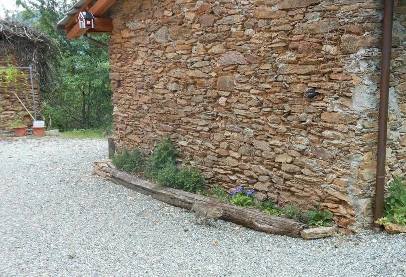 Сельский отель Le Lasarde