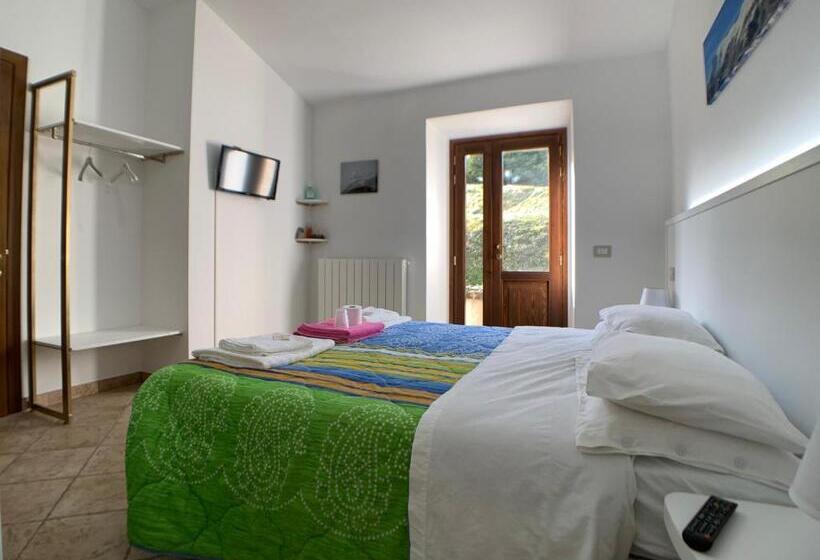 田舎風ホテル La Fattoria Dei Sibillini