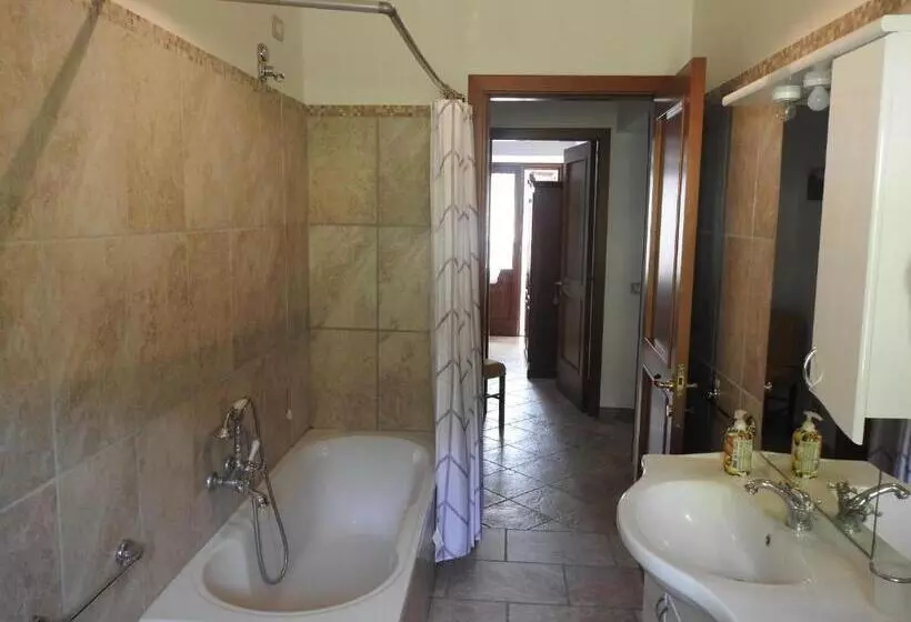 Maaseutuhotelli La Fattoria Dei Sibillini