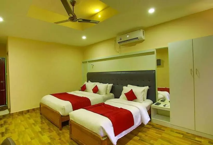 ホテル Wayanad Square