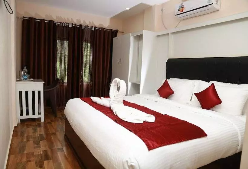 ホテル Wayanad Square