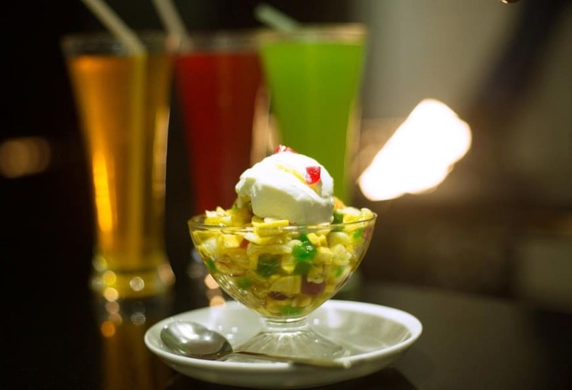 Hotel Wayanad Square