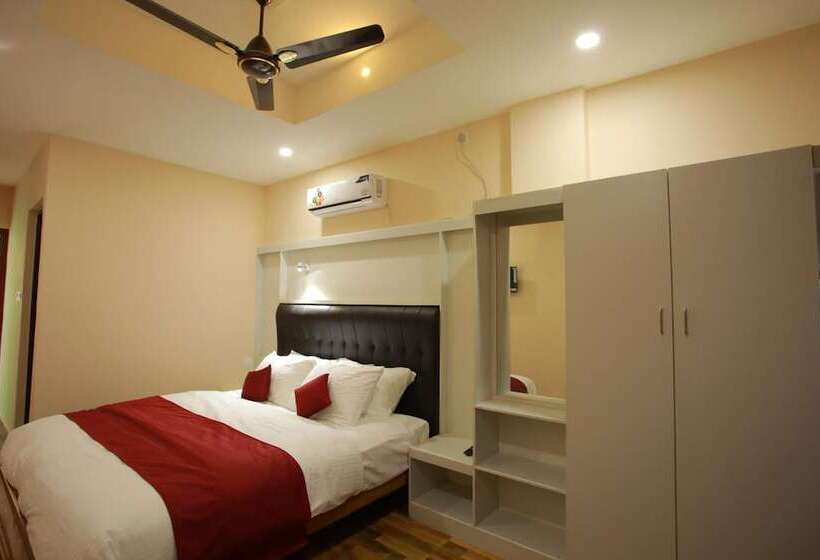 Hotel Wayanad Square