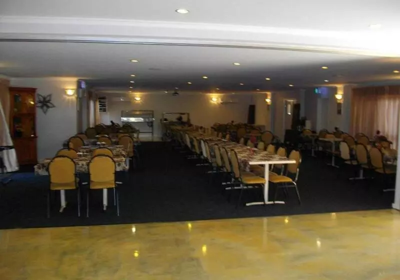 Kurrmine Beach Motel