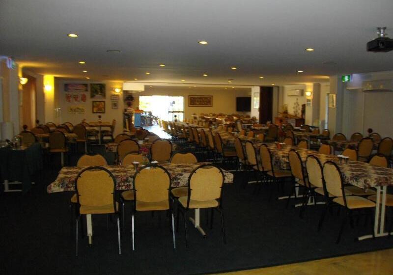 Kurrmine Beach Motel