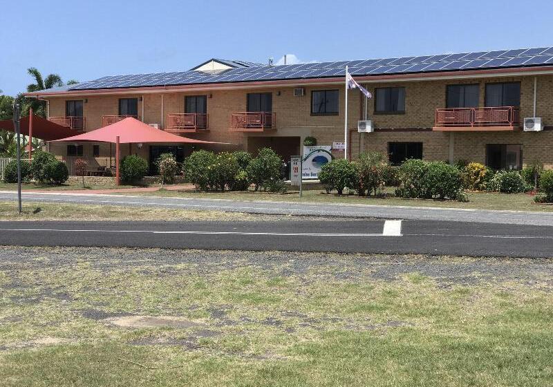 Kurrmine Beach Motel