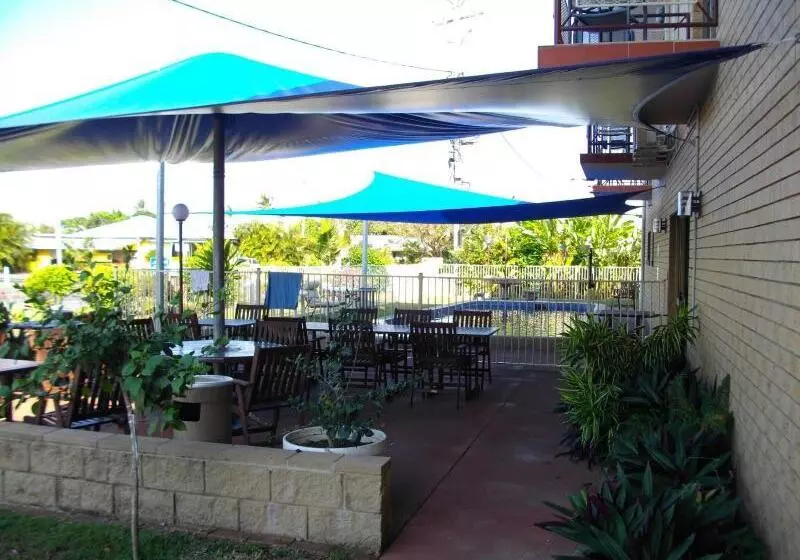 Kurrmine Beach Motel