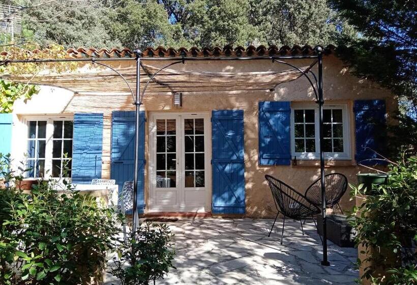 بنسيون Au Mas Saint Pierre