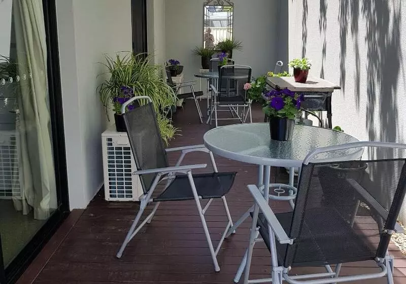 Majatalo Hawley Beachside Accommodation