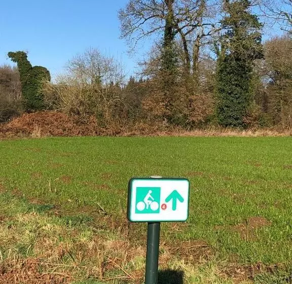 Majatalo La Closerie De Sens