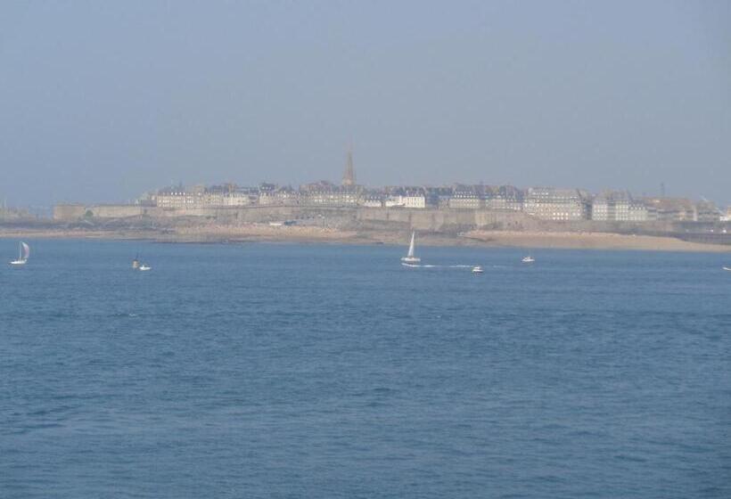 膳宿费 La Closerie De Sens