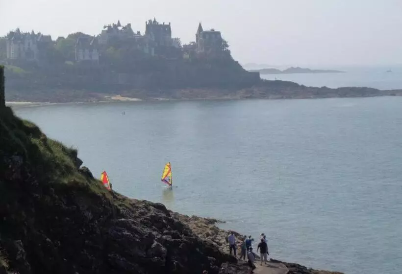 Majatalo La Closerie De Sens