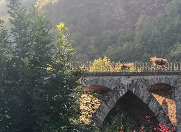 ペンション La Maison Sur La Rivière