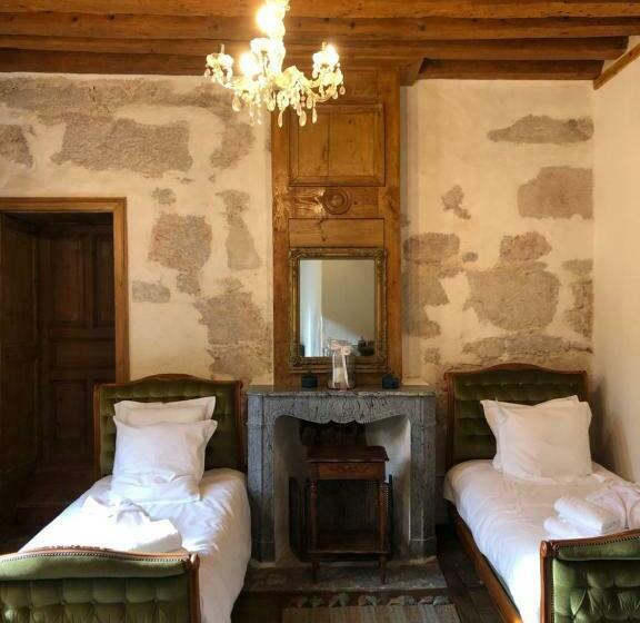 פנסיון Domaine Du Très Haut   Château De Montanges