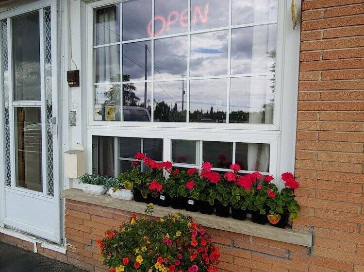 Town And Country Motel In Nipigon
