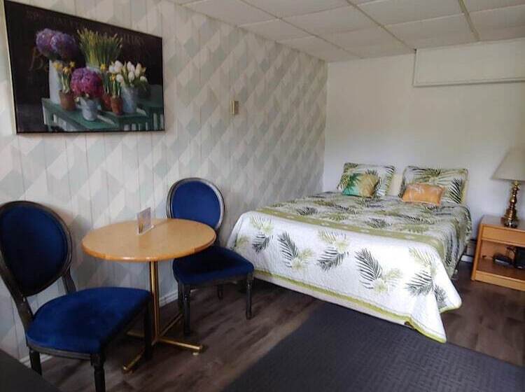 Town And Country Motel In Nipigon