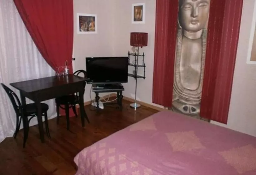 Aamiaismajoitus (B&B) L Odyssée Villa Iloa