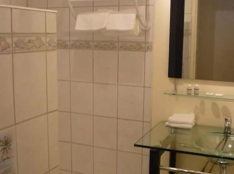 Aamiaismajoitus (B&B) L Odyssée Villa Iloa