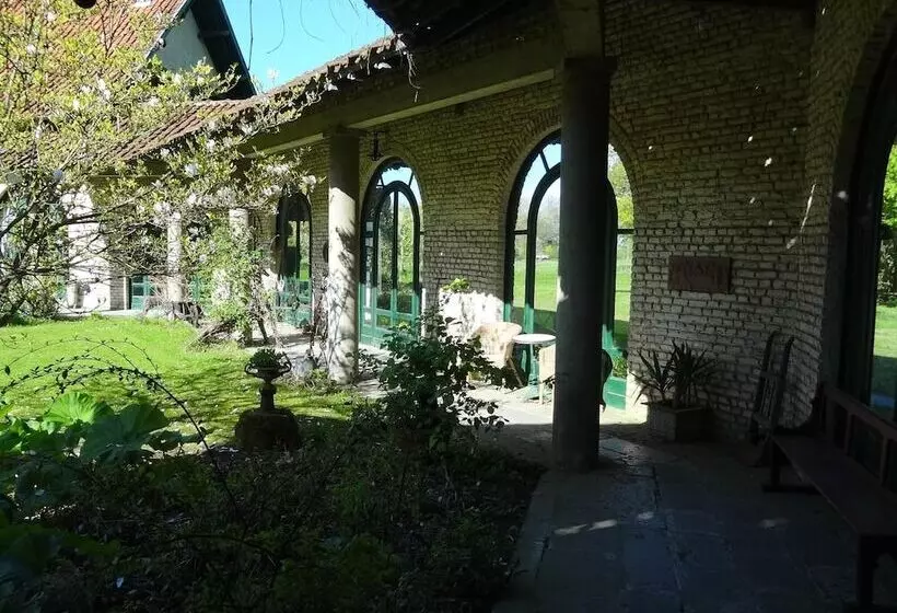 تختخواب و صبحانه Manoir De Bois En Ardres