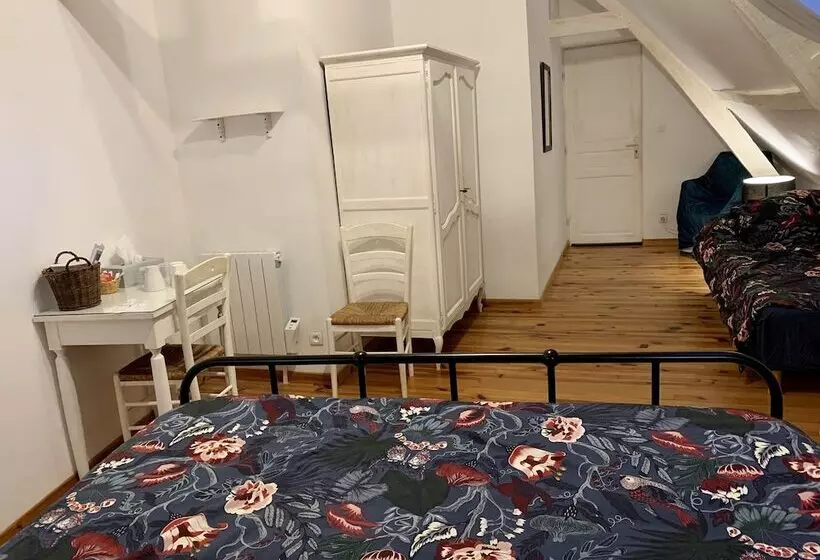 تختخواب و صبحانه Manoir De Bois En Ardres