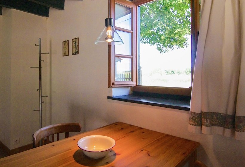 Charming Cottage With Garden, Barbecue, Garden Furniture