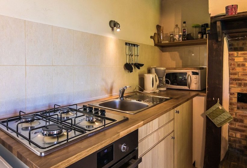 Charming Cottage With Garden, Barbecue, Garden Furniture