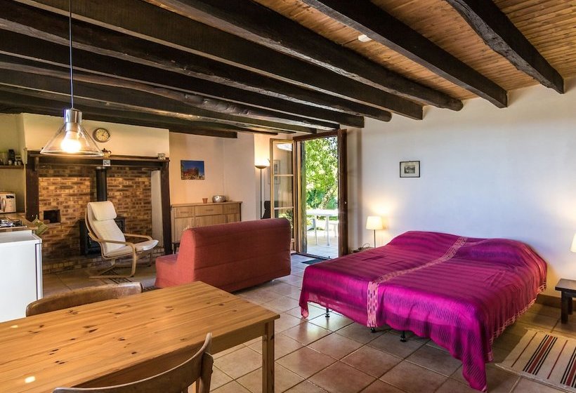 Charming Cottage With Garden, Barbecue, Garden Furniture