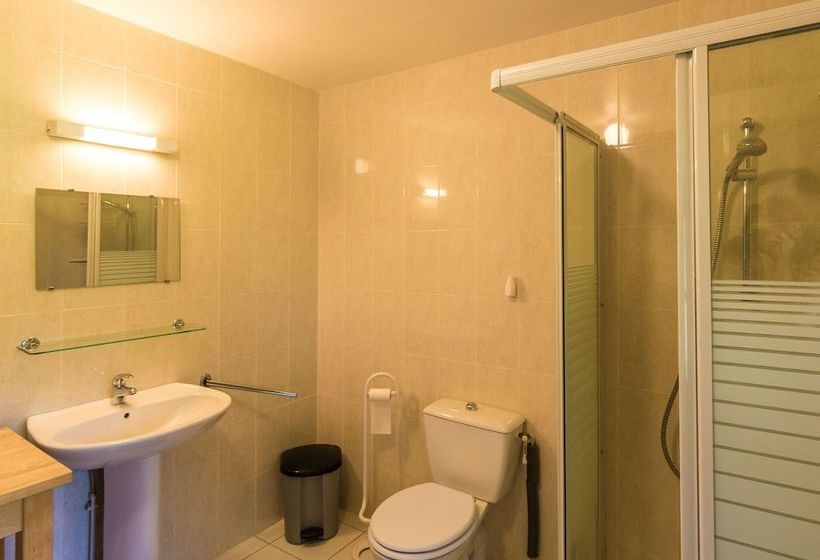 Charming Cottage With Garden, Barbecue, Garden Furniture