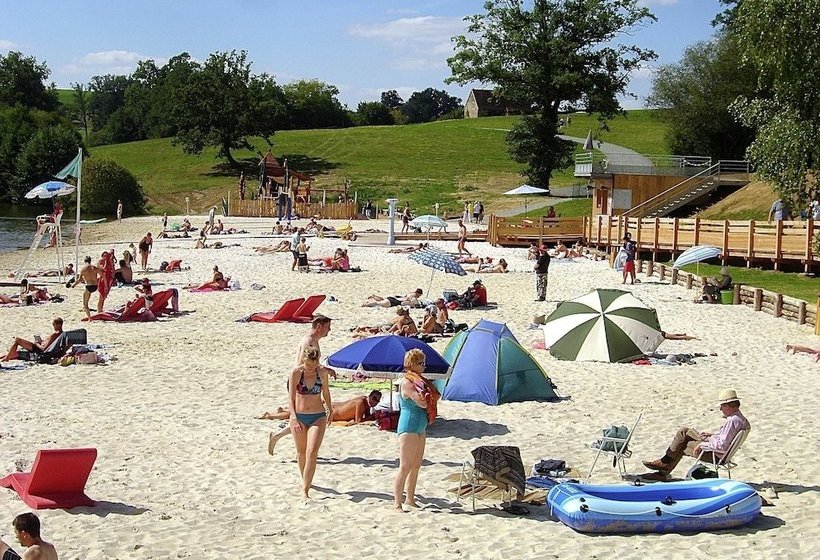 Charming Cottage With Garden, Barbecue, Garden Furniture