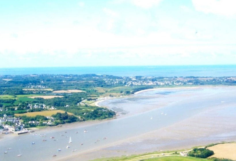 فندق Camping De Kernéjeune