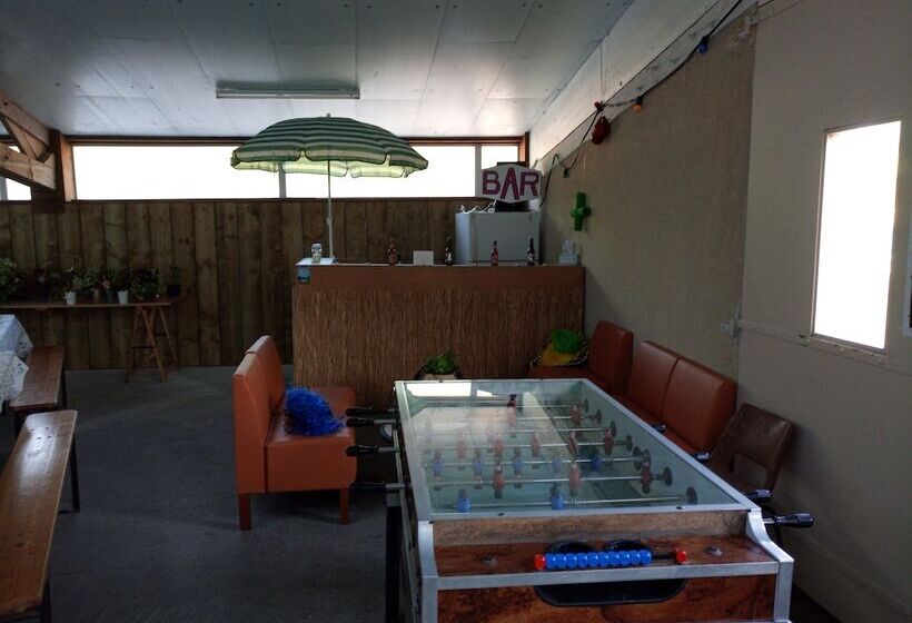 فندق Camping De Kernéjeune