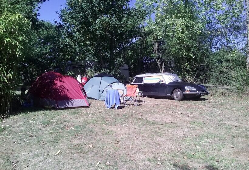 فندق Camping De Kernéjeune