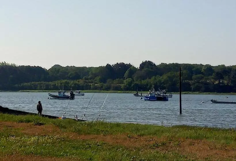 ホテル Camping De Kernéjeune