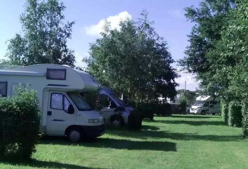 ホテル Camping De Kernéjeune