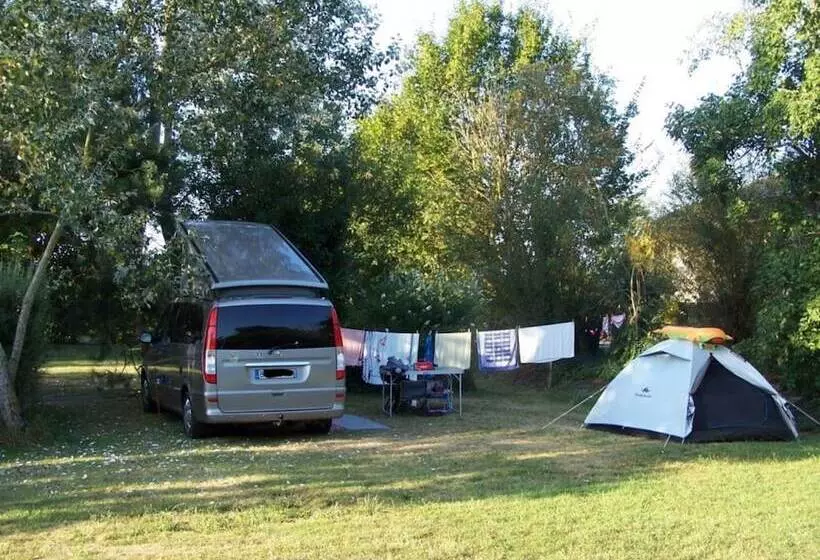 ホテル Camping De Kernéjeune