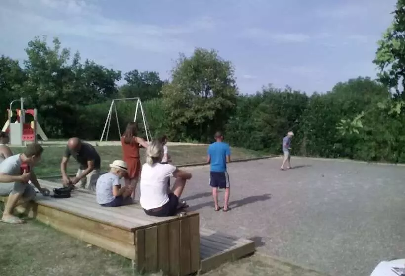 ホテル Camping De Kernéjeune